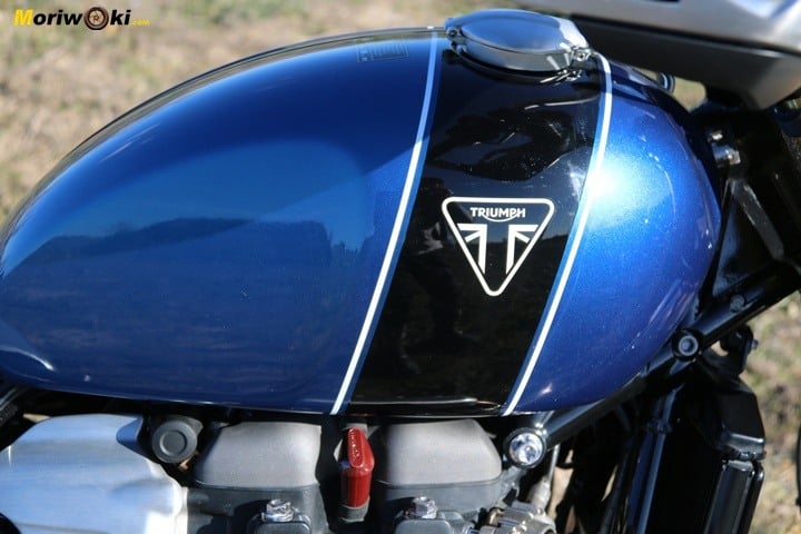 Depósito de 16 litros en la Triumph Scrambler 1200 XE. Depósito de 16 litros en la Triumph Scrambler 1200 XE.
