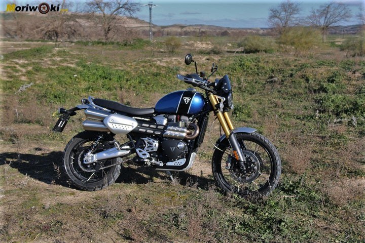 Prueba Triumph Scrambler 1200 XE Perfil derecho Prueba Triumph Scrambler 1200 XE Perfil derecho