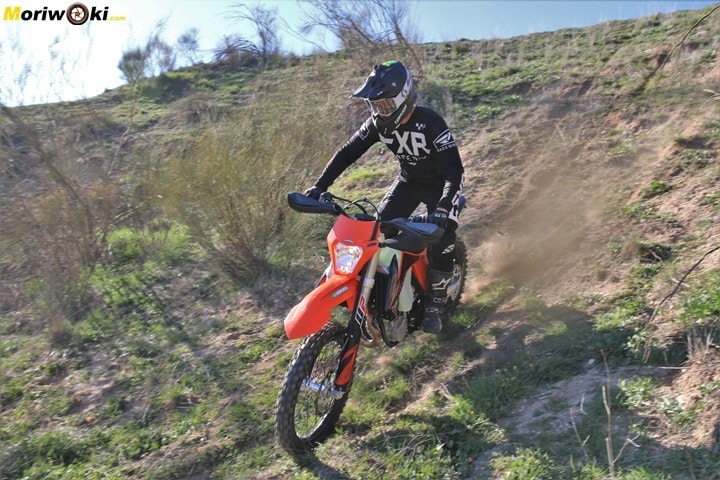 Bajada fugaz de la KTM EXC 450 2020. Bajada fugaz de la KTM EXC 450 2020.