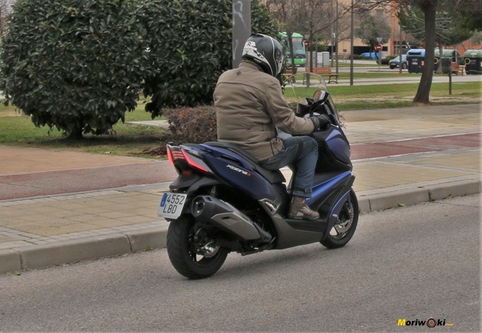 El Kymco Xciting 400 S es un campeón de los trayectos interurbanos. El Kymco Xciting 400 S es un campeón de los trayectos interurbanos.