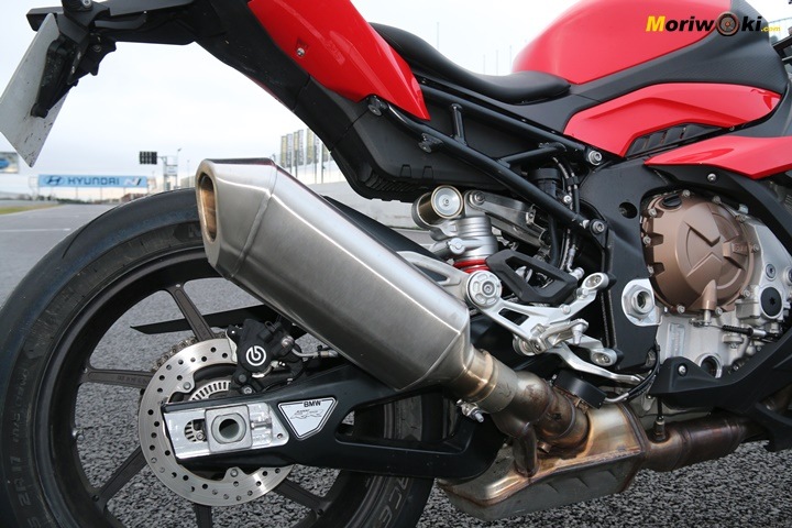 Así es el silencioso de la BMW S1000RR 2019