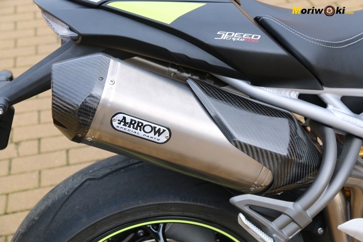 La Triumph Speed Triple 1050 RS. Silencioso Arrow. La Triumph Speed Triple 1050 RS. Silencioso Arrow.