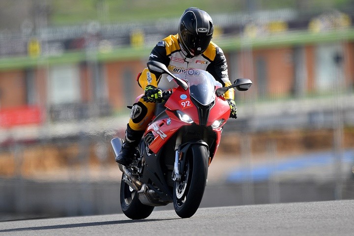 La terrible aceleración de la BMW S1000RR 2019.