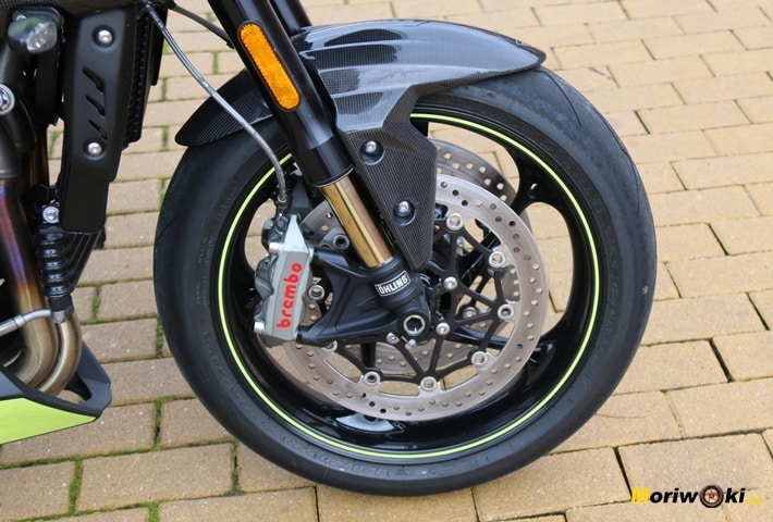 Freno delantero de la Triumph Speed Triple 1050 RS. Freno delantero de la Triumph Speed Triple 1050 RS.