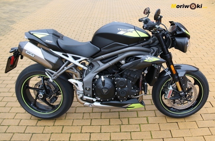 Éste es el perfil derecho de la Triumph Speed Triple 1050 RS. Éste es el perfil derecho de la Triumph Speed Triple 1050 RS.