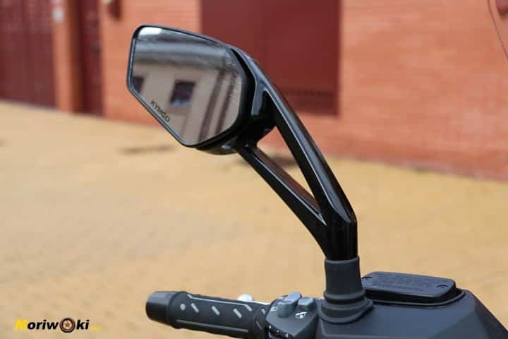 Retrovisor del Kymco Xciting 400 S. Retrovisor del Kymco Xciting 400 S.