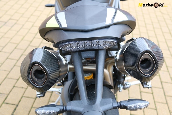 Triumph Speed Triple 1050 RS. Vista posterior. Triumph Speed Triple 1050 RS. Vista posterior.