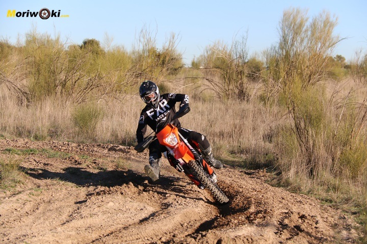 Tumbada con la KTM EXC 450 F 2020. Tumbada con la KTM EXC 450 F 2020.