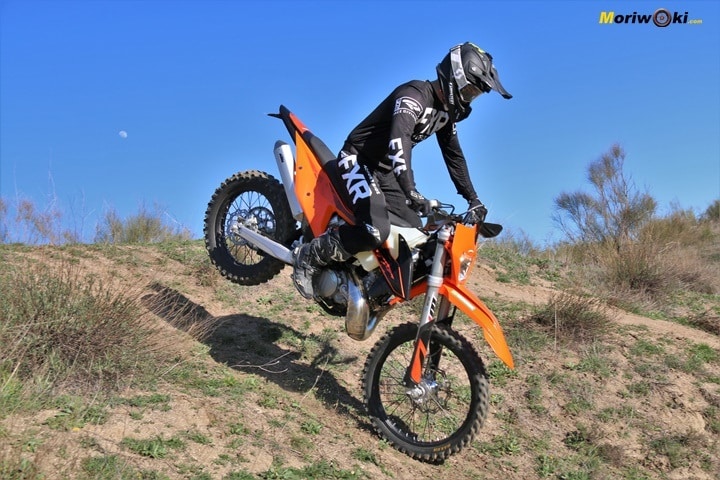 Invertido en la Comparativa enduro 2T & 4T. Invertido en la Comparativa enduro 2T & 4T.