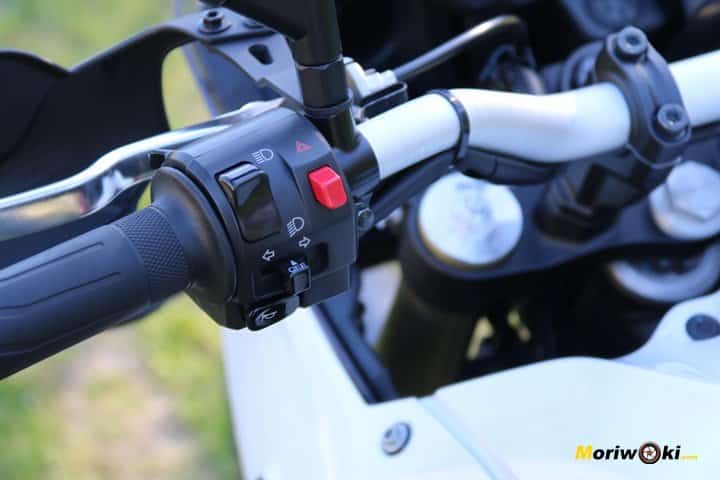 Piña izquierda en la Prueba Yamaha Tenere 700. Piña izquierda en la Prueba Yamaha Tenere 700.