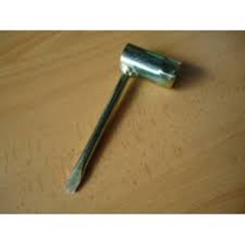 Llave de bujías para moto. Llave de bujías para moto.