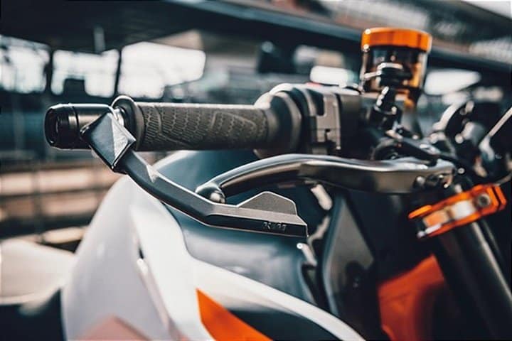 Protector maneta freno KTM 890 Duke R Protector maneta freno KTM 890 Duke R