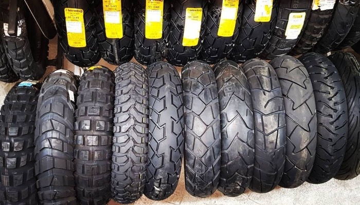 conjunto de neumaticos de moto