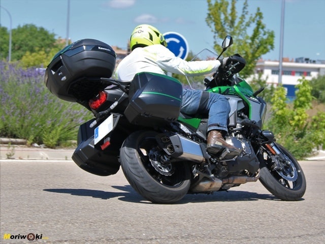 Vista posterior de la Kawasaki Versys 1000SE