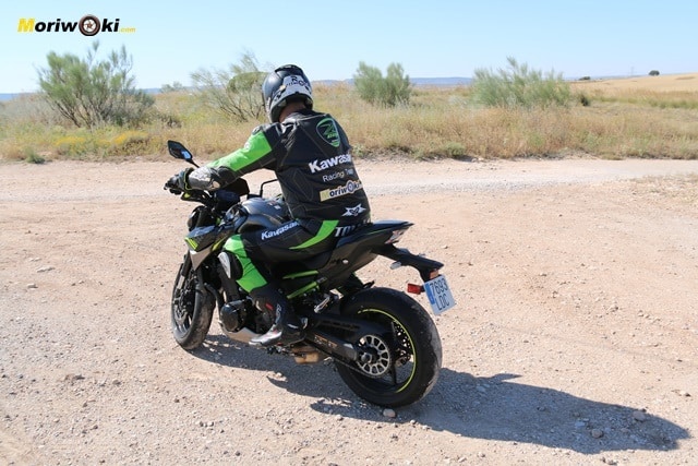 Girando con la Kawasaki Z900 2020.