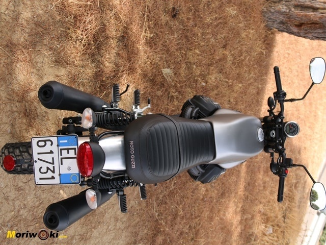 Ergonomía de la Guzzi V7 Rough.