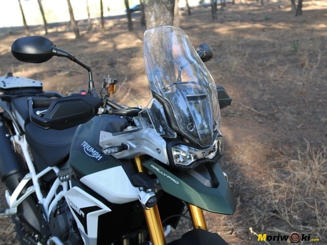 La Triumph Tiger 900 Rally Pro y su frontal La Triumph Tiger 900 Rally Pro y su frontal