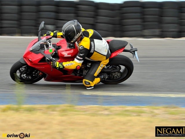 Paso por curva de la Ducati Panigale V2 Paso por curva de la Ducati Panigale V2