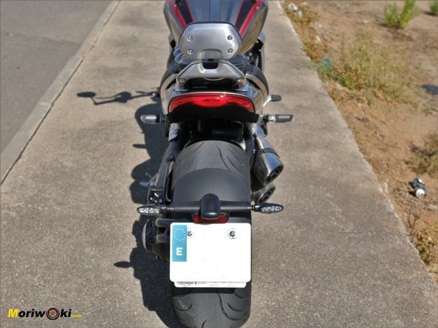 Triumph Rocket 3 2500 GT Vista trasera Triumph Rocket 3 2500 GT Vista trasera