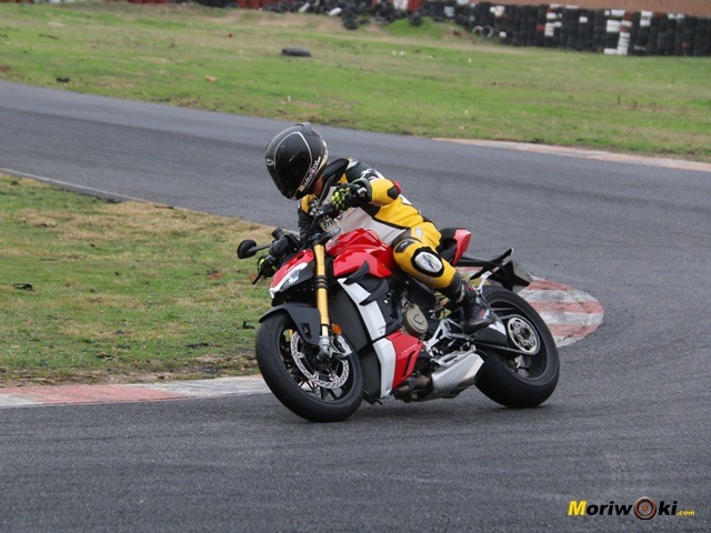 Ducati Streetfigther V4 S 2021 Derechas. Ducati Streetfigther V4 S 2021 Derechas.