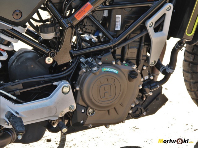  Husqvarna Svartpilen 401 motor
