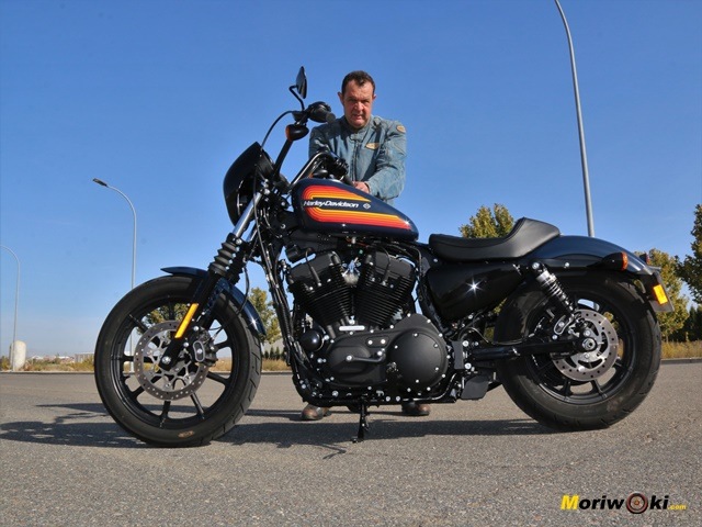 Perfil de la Harley Davidson Iron 1200. Perfil de la Harley Davidson Iron 1200.