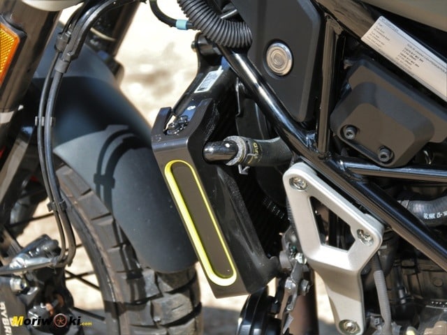 Radiador de la Husqvarna Svartpilen 401.