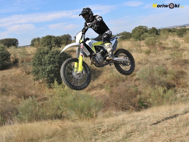 Husqvarna FC 450 en plena prueba. Husqvarna FC 450 en plena prueba.