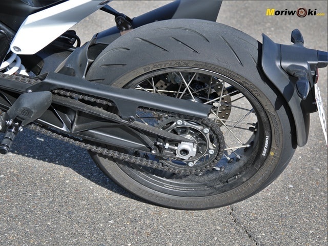 Transmisión en la Husqvarna Svartpilen 701