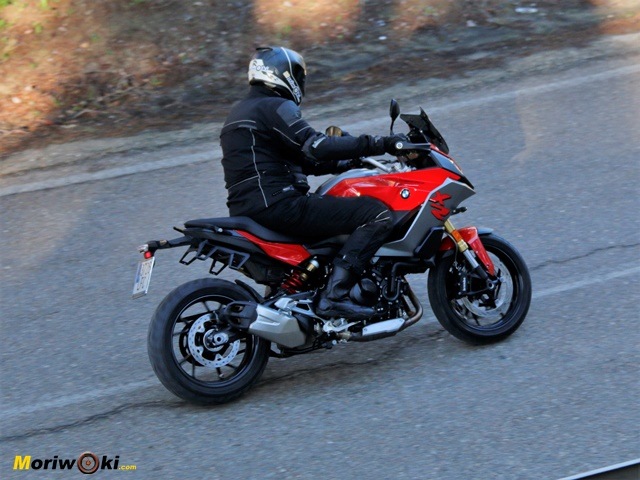 Prueba BMW F900XR Paso desde arriba Prueba BMW F900XR Paso desde arriba