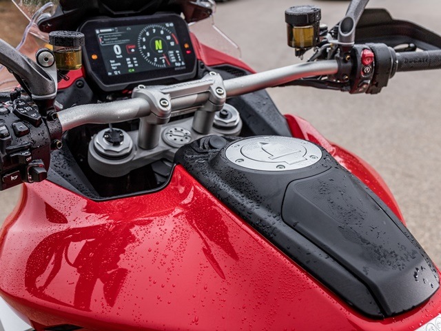 Prueba Ducati Multistrada V4, Deposito Prueba Ducati Multistrada V4, Deposito