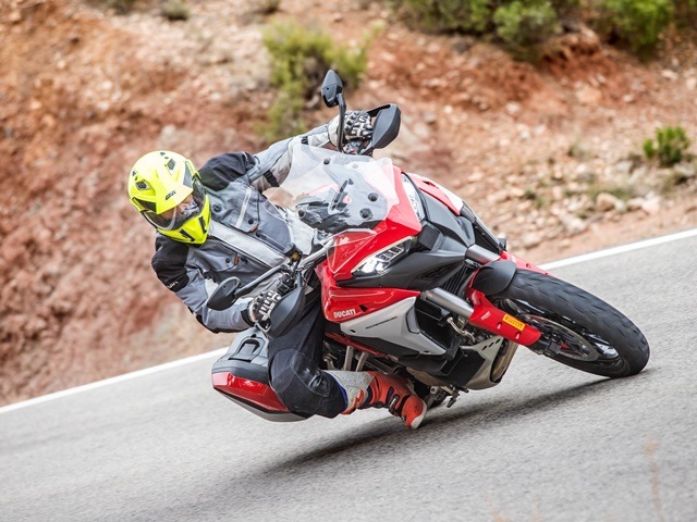 Prueba Ducati Multistrada V4. Perfil off road. Trazada Prueba Ducati Multistrada V4. Perfil off road. Trazada