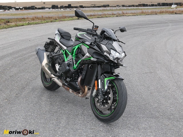 Prueba Kawasaki Z-H2.. Perspectiva oblicua Prueba Kawasaki Z-H2.. Perspectiva oblicua
