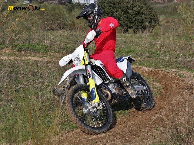 Prueba Husqvarna FE 450 Salida Prueba Husqvarna FE 450 Salida