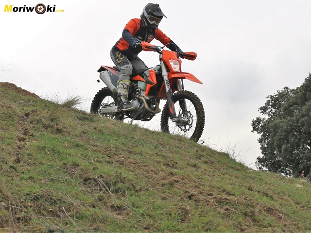 Prueba KTM EXC 250 F comienzo bajada. Prueba KTM EXC 250 F comienzo bajada.