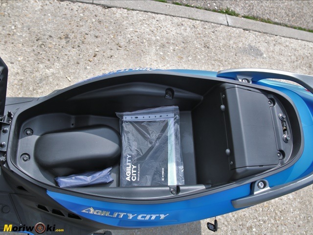 Prueba Kymco Agility City 125 Hueco asiento. Prueba Kymco Agility City 125 Hueco asiento.