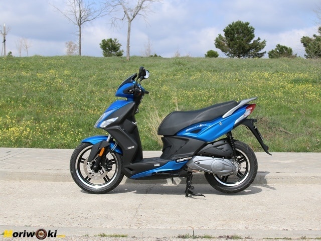 Prueba Kymco Agility City 125 Perfil derecho Prueba Kymco Agility City 125 Perfil derecho