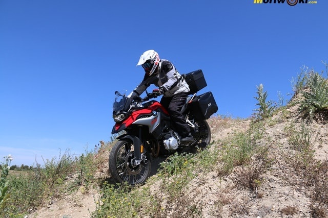 BMW F850GS. Prueba en tierra. Bajada BMW F850GS. Prueba en tierra. Bajada