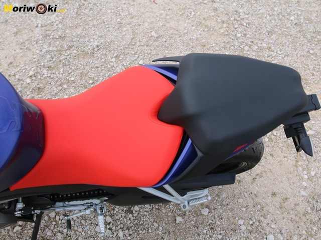 Prueba Aprilia RS 660 asiento. Prueba Aprilia RS 660 asiento.
