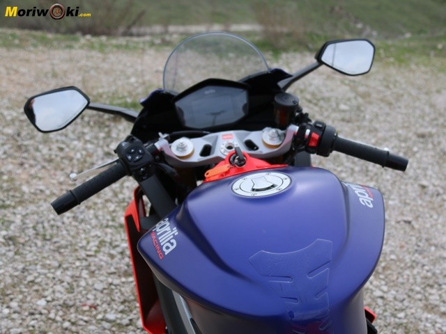 Prueba Aprilia RS 660 control. Prueba Aprilia RS 660 control.