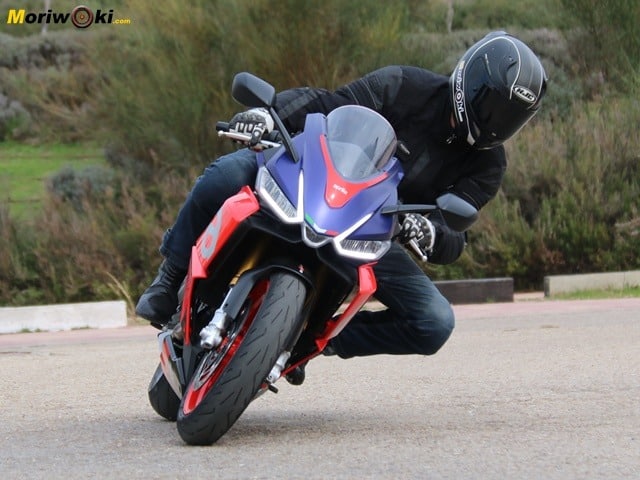 Prueba Aprilia RS 660 tumbando. Prueba Aprilia RS 660 tumbando.
