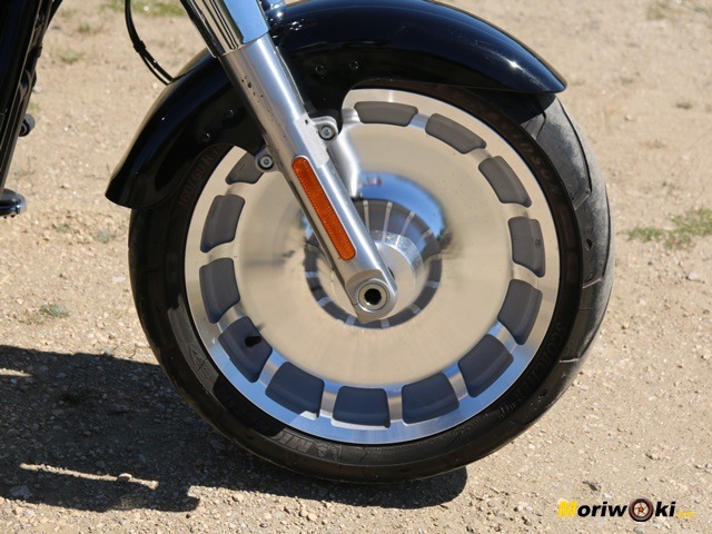 Prueba Harley Fat Boy llanta Prueba Harley Fat Boy llanta