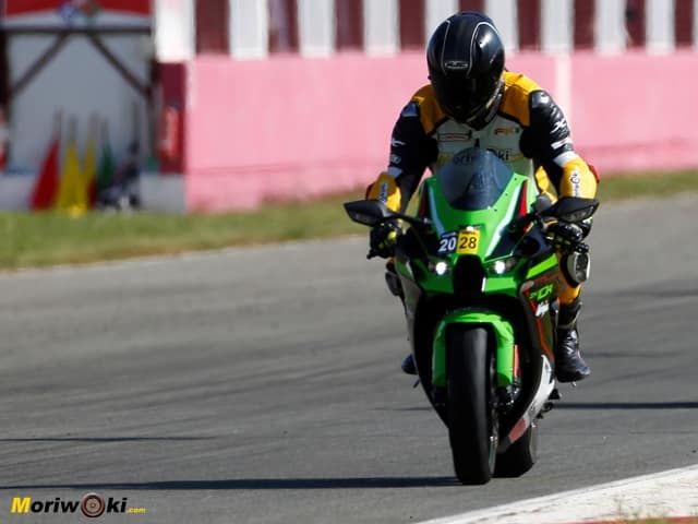 Prueba-Kawasaki-ZX-10R-Frenada Prueba-Kawasaki-ZX-10R-Frenada