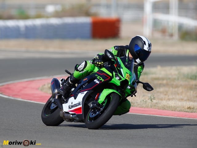 Prueba-Kawasaki-ZX-10R-Gas Prueba-Kawasaki-ZX-10R-Gas