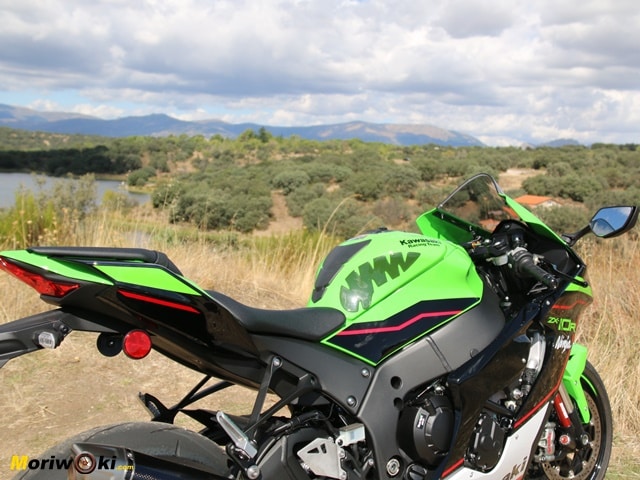 Prueba-Kawasaki-ZX-10R-lateral Prueba-Kawasaki-ZX-10R-lateral