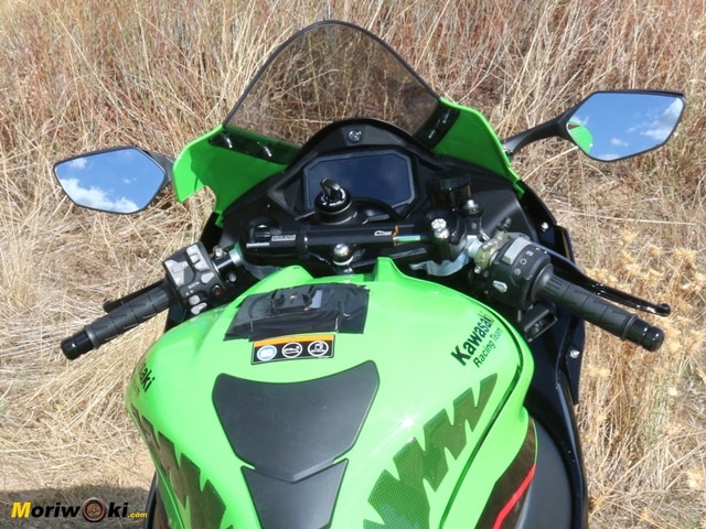 Prueba-Kawasaki-ZX-10R-posicion. Prueba-Kawasaki-ZX-10R-posicion.