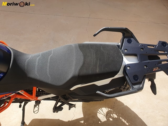 Prueba-KTM-1290-Super-Adventure-R-2021-asiento Prueba-KTM-1290-Super-Adventure-R-2021-asiento