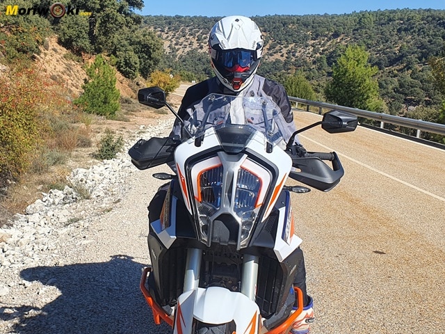 Prueba-KTM-1290-Super-Adventure-R-2021-luces Prueba-KTM-1290-Super-Adventure-R-2021-luces