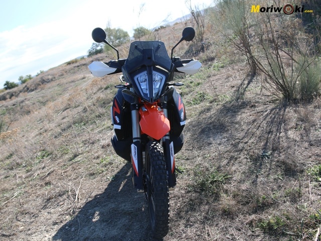 Prueba-KTM-890-Adventure-R-frontal