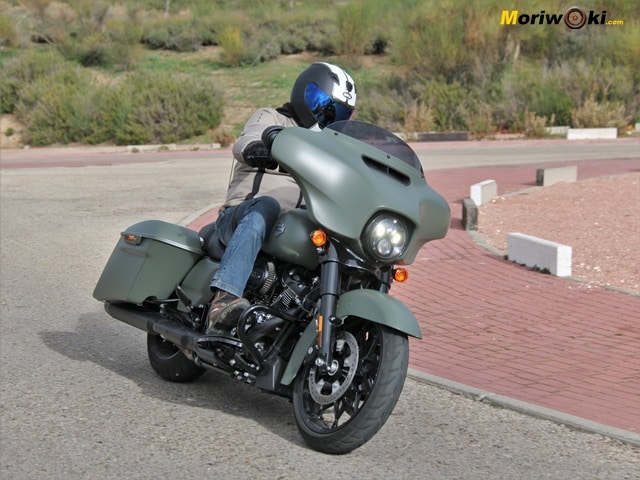 Prueba-Harley-Davidson-Street-Glide acelerando Prueba-Harley-Davidson-Street-Glide acelerando